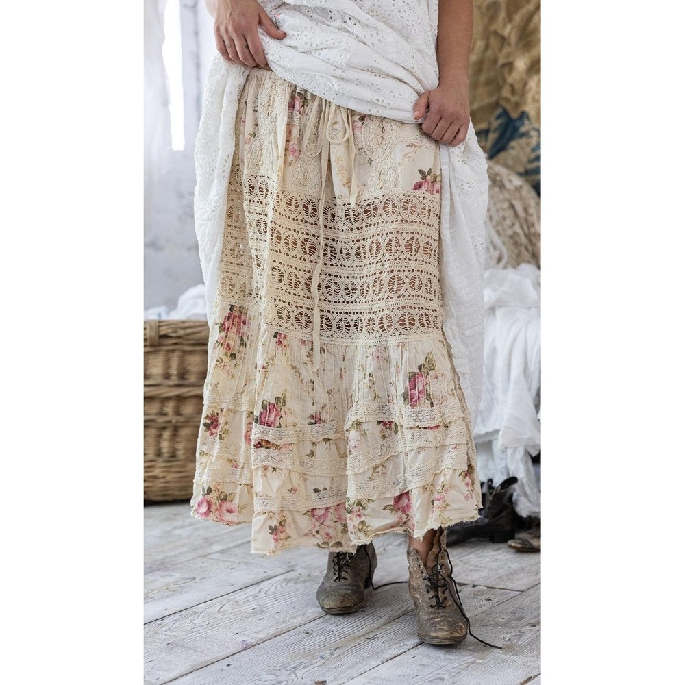 Magnolia Pearl Floral Ada Lovelace skirt intricate lace inset floral One size
